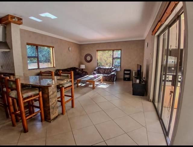 4 BEDROOM HOUSE FOR SALE IN RUIMSIG